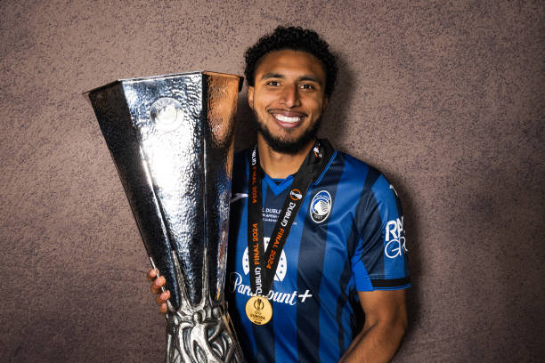 الهلال يبدأ مفاوضاته مع إيدرسون